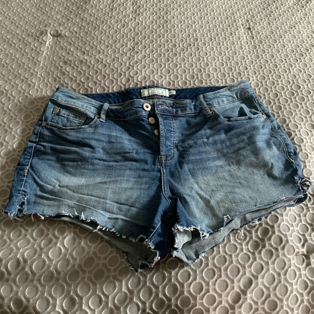 torrid denim cut off shorts